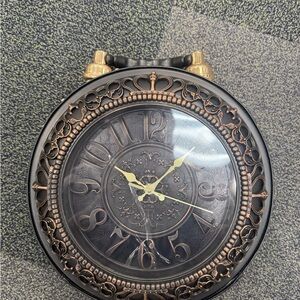 Vintage Style Black and Gold hand bag Clock